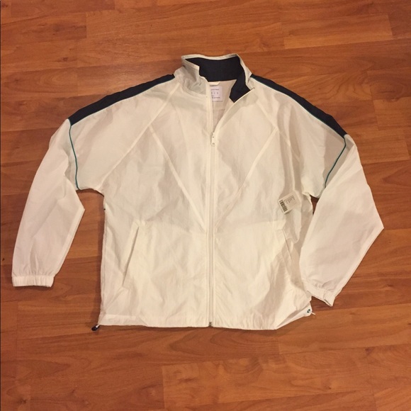 NWT! Urban Outfitters Wind Breaker! - Picture 3 of 6
